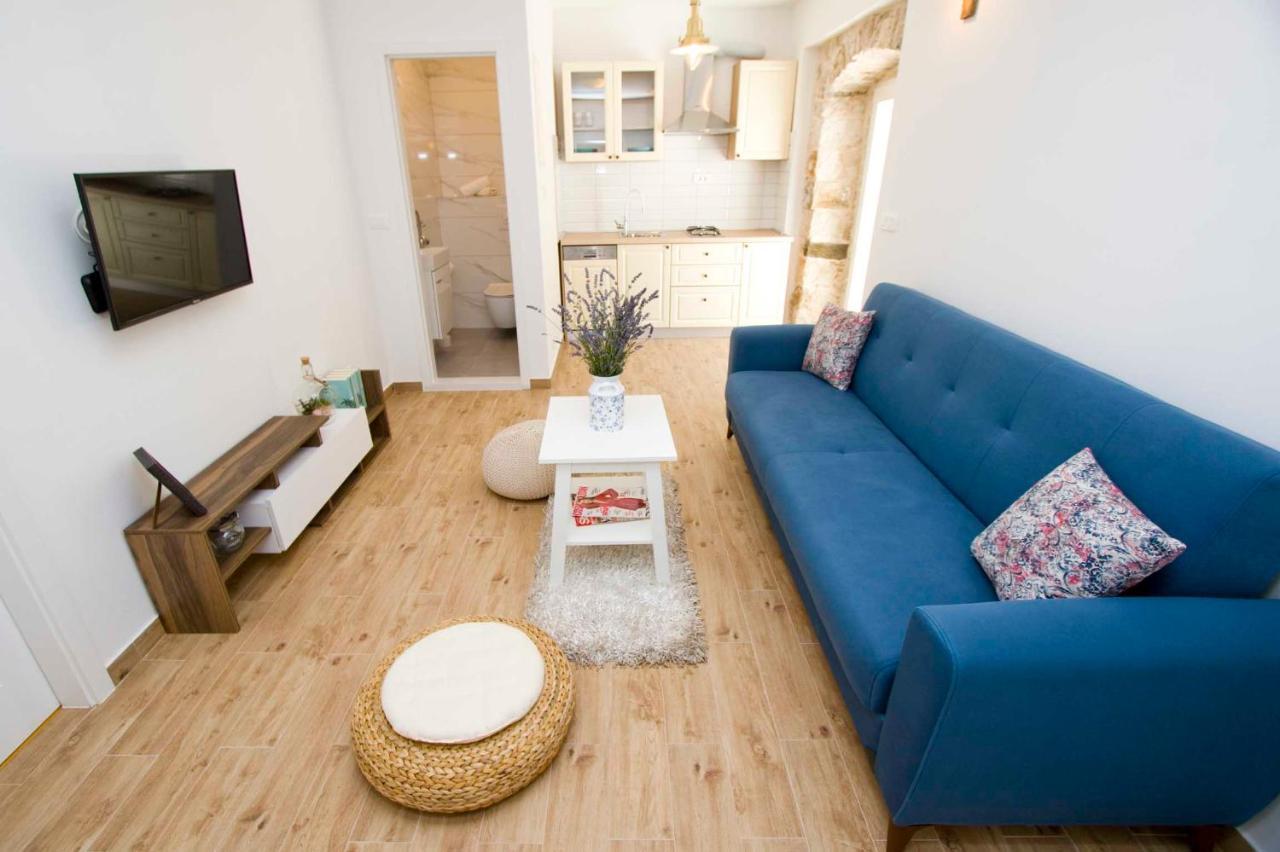 Apartmani Rustica ตราสนิสเซ ภายนอก รูปภาพ