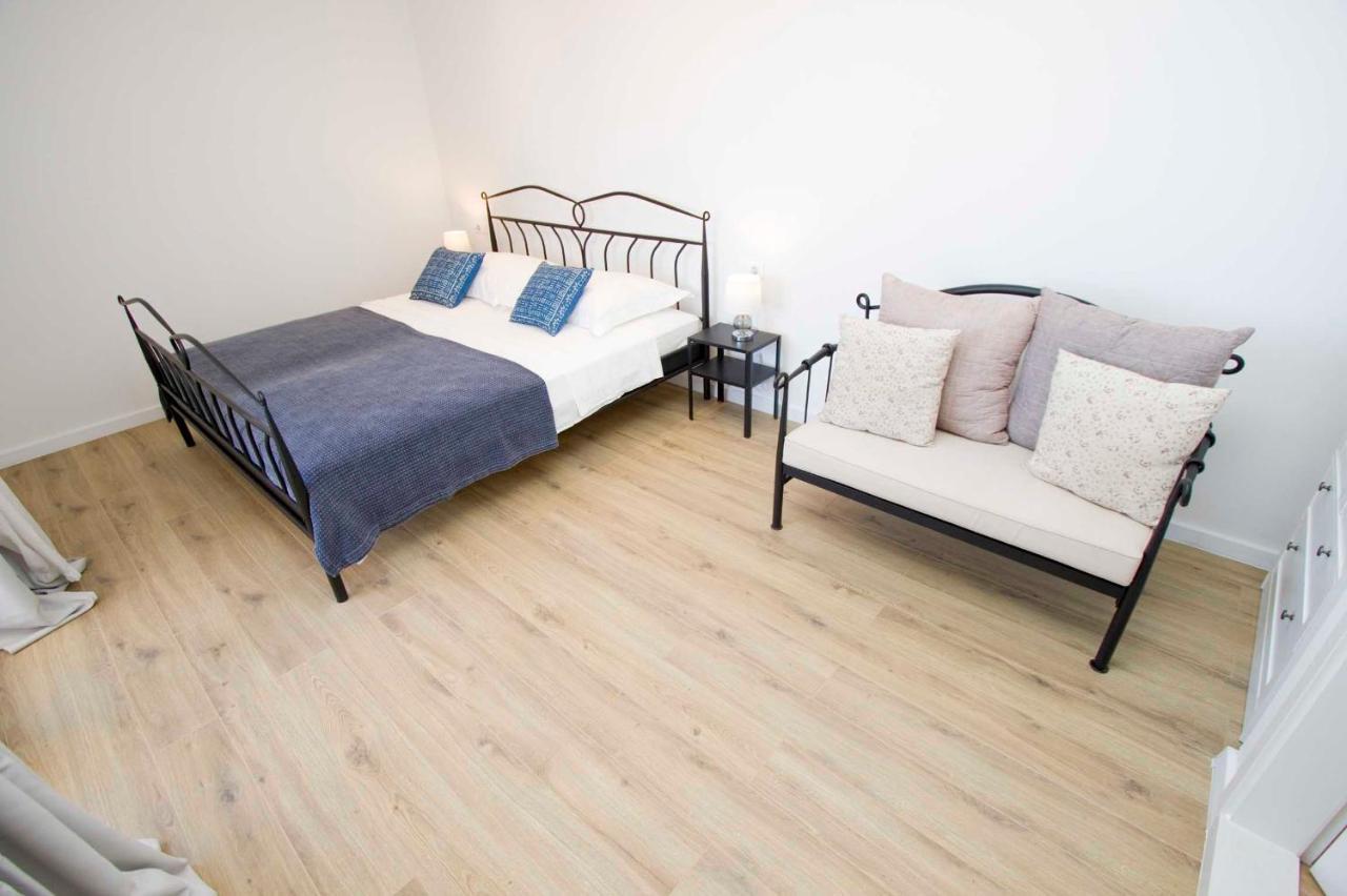 Apartmani Rustica ตราสนิสเซ ภายนอก รูปภาพ