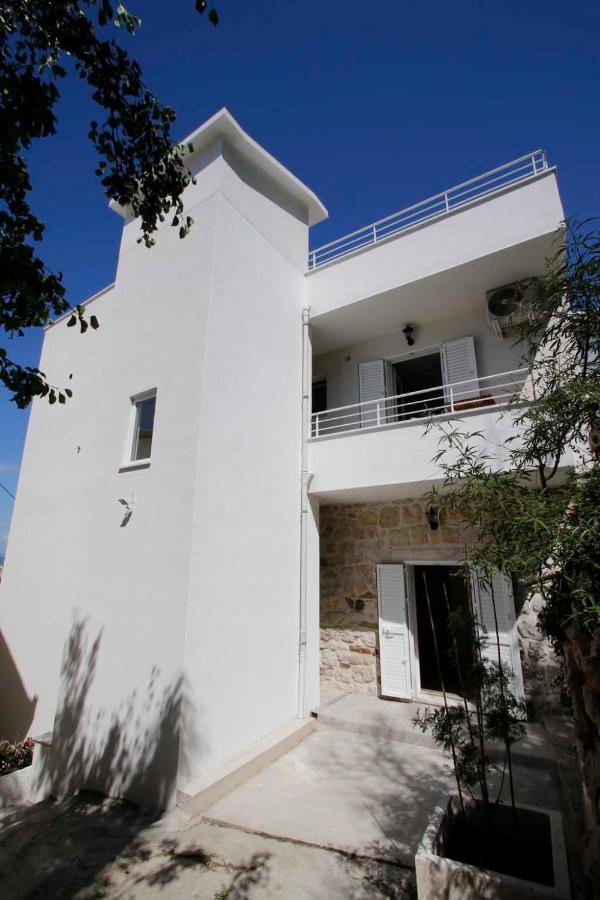Apartmani Rustica ตราสนิสเซ ภายนอก รูปภาพ