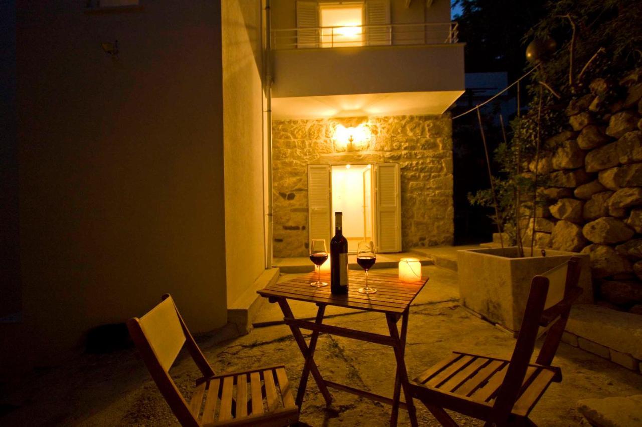 Apartmani Rustica ตราสนิสเซ ภายนอก รูปภาพ