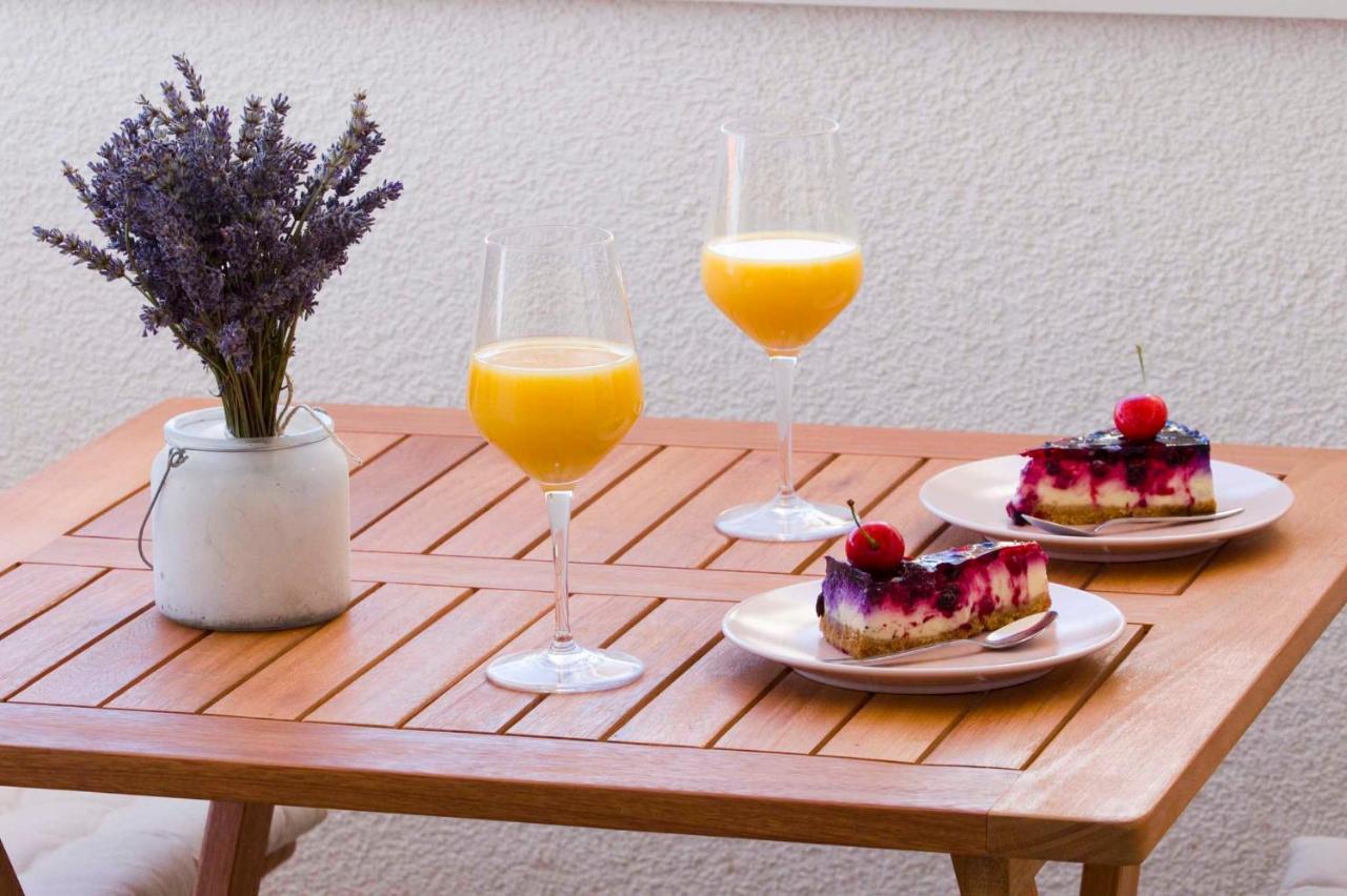 Apartmani Rustica ตราสนิสเซ ภายนอก รูปภาพ